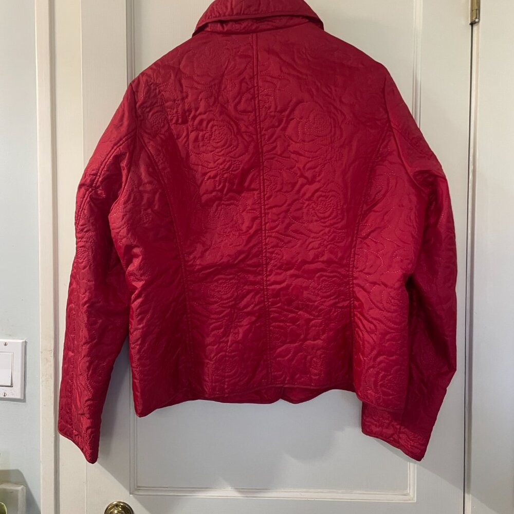 Lightweight Jacket Size Large Red with rose designs - Picture 3 of 5